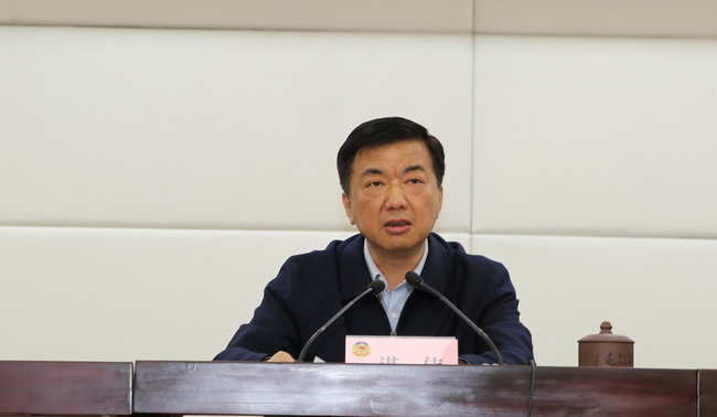市政协副主席王莉莉,张保成,朱先明,刘添才,程晋明,孙兴学,秘书长
